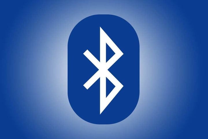 Через Bluetooth